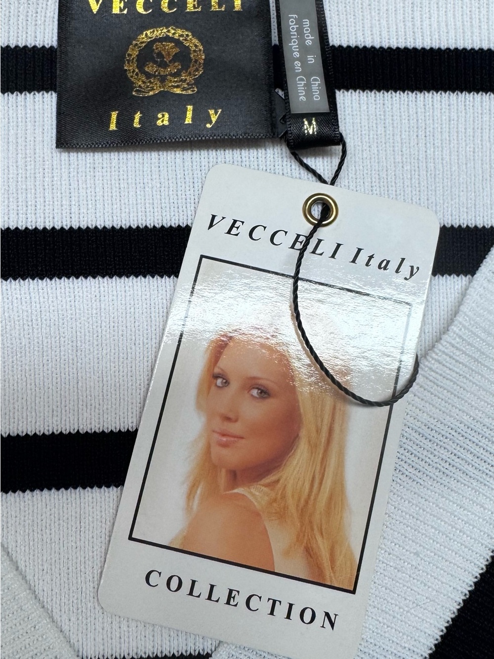 Black & White V‑Neck Striped Top - Picture 4 of 6